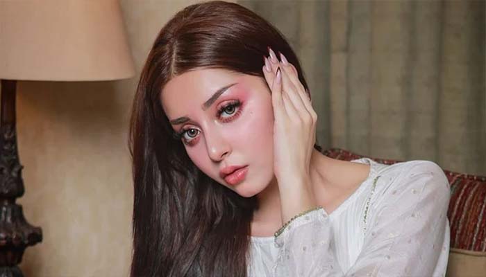 ‘অভিনেত্রীদের জীবন কতটা কঠিন আপনাদের ধারণা নেই’