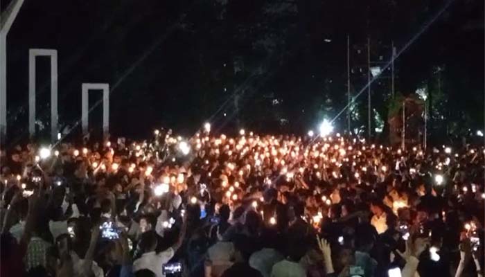 জুলাই শহীদদের স্মৃতি স্মরণে ছাত্রদলের মোমবাতি প্রজ্বলন
