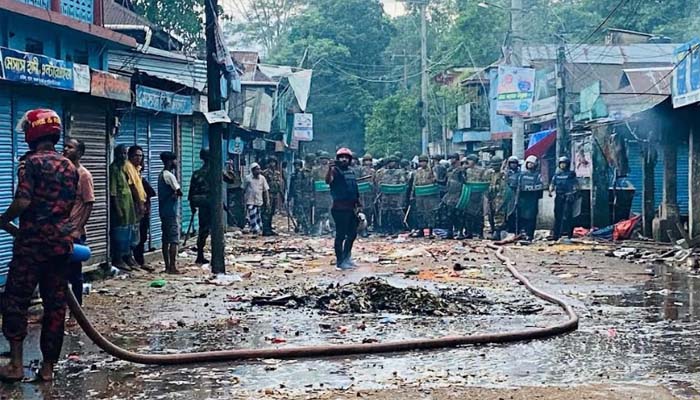নবীগঞ্জে ১৪৪ ধারা ভেঙে সংঘর্ষ, অ্যাম্বুলেন্স চালক নিহত, সেনাবাহিনীর হাতে আটক ৪