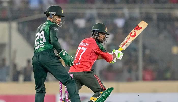 ৯ বছর পর টি-টোয়েন্টিতে পাকিস্তানকে হারাল বাংলাদেশ