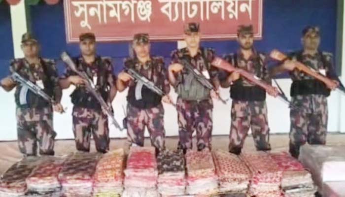 সুনামগঞ্জে বিপুল পরিমাণ ভারতীয় অবৈধ পণ্য জব্দ