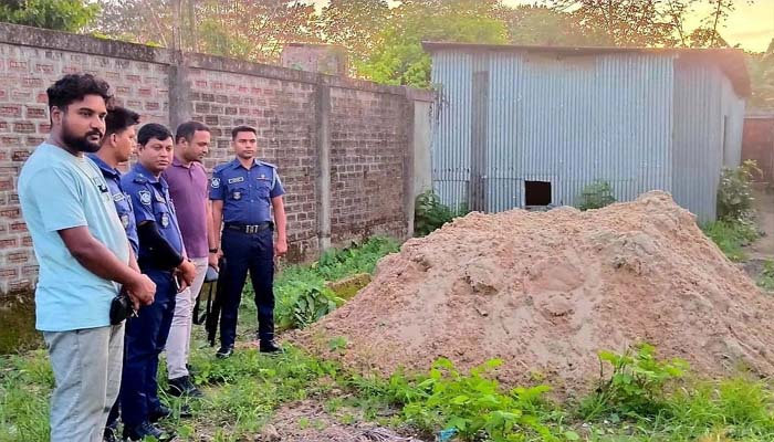 শ্রীমঙ্গলে প্রশাসনের কঠোর নজরদারীতেও বন্ধ হচ্ছেনা অবৈধভাবে বালু উত্তোলন