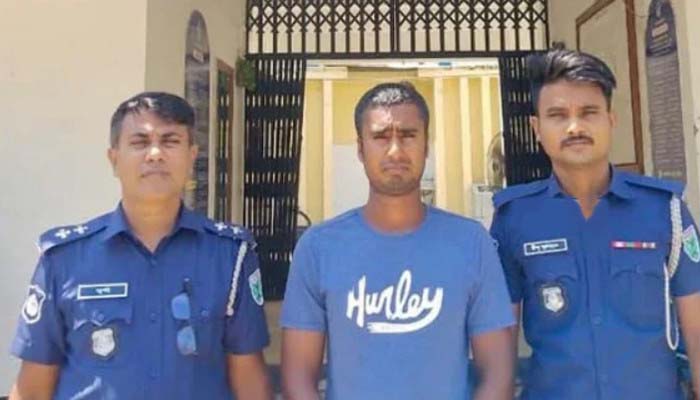 কানাইঘাটে হাঁস নিয়ে বিরোধের জেরে হত্যা মামলায় বাবা-ছেলে গ্রেপ্তার
