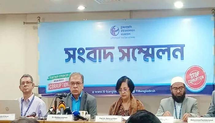 ১১ মাসে পুলিশের বিরুদ্ধে ৭৬১ মামলা: আসামি ১১৬৮, গ্রেফতার ৬১
