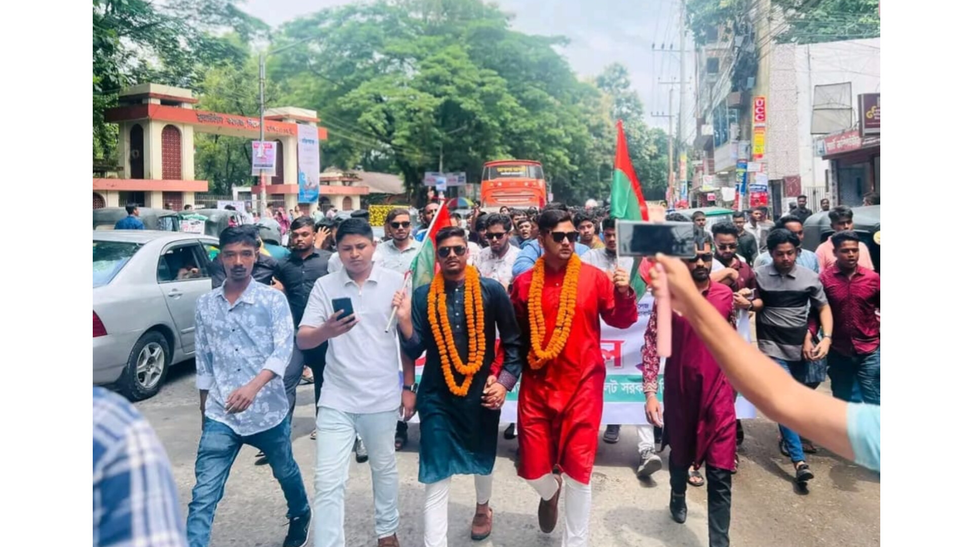 নবগঠিত সিলেট সরকারি কলেজ ছাত্রদলের আনন্দ মিছিল