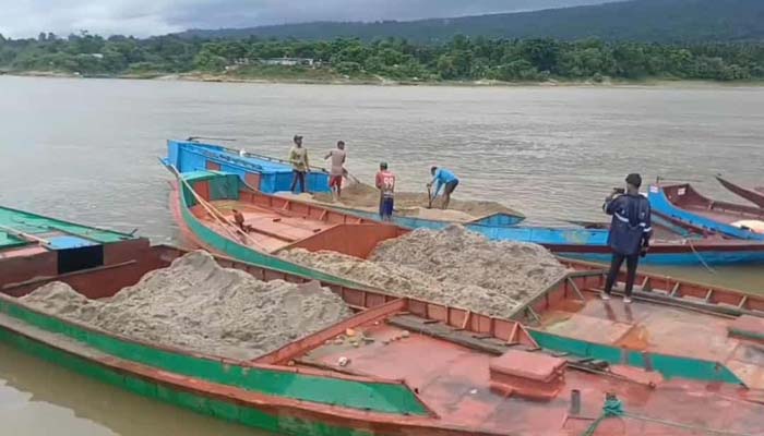 জাফলংয়ে টাস্কফোর্সের অভিযান, ৩ জনের কারাদণ্ড