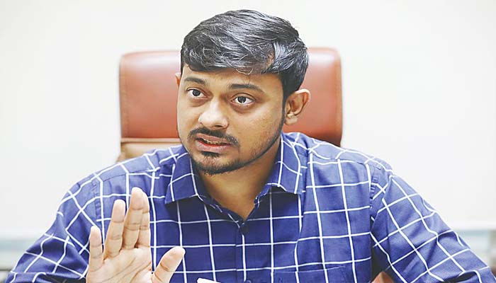 সাগরের পাড়ে বসে গভীরভাবে ভাবতে চেয়েছি: নাসীরুদ্দীন পাটওয়ারী
