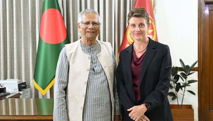 ড. ইউনূস ও গোয়েন লুইস বৈঠক : ফেব্রুয়ারির নির্বাচনে পূর্ণ সমর্থন জাতিসংঘের