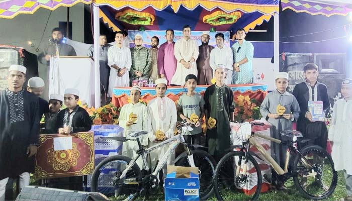 কুলাউড়ায় টানা ৪০ দিন নামাজ আদায়কারী ৬০ শিশু-কিশোরকে পুরস্কার