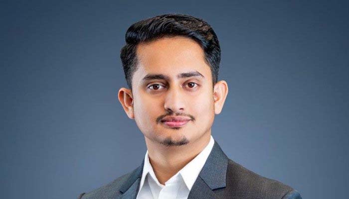 সারজিস আলমের অনুষ্ঠান ঘিরে ককটেল নিক্ষেপ