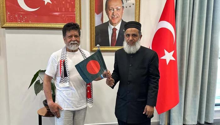 ইসরায়েল থেকে মুক্তি পেয়ে তুরস্কে শহিদুল আলম