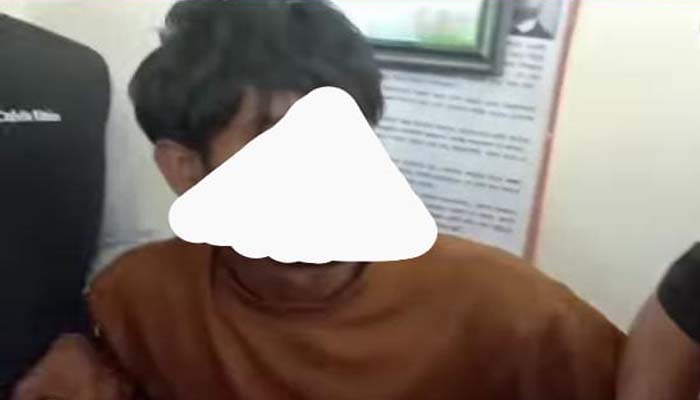 বড়লেখায় শিক্ষককে ছুরি দিয়ে হত্যাচেষ্টা: কিশোর হায়দার আটক