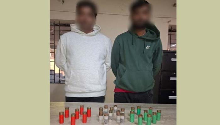 গার্ডেন টাওয়ারে অভিযান, ২৭ রাউন্ড কার্তুজসহ গ্রেফতার ২