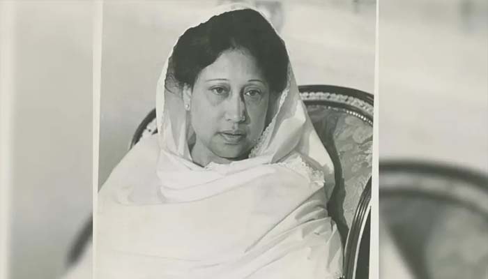 মানিক মিয়া অ্যাভিনিউজুড়ে জানাজা অনুষ্ঠানের প্রস্তুতি