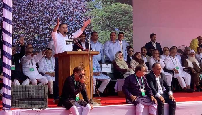‘উন্নয়নের নামে দেশের অর্থ লুটপাট করা হয়েছে’ : তারেক রহমান