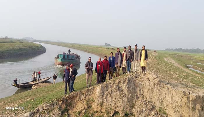 জামালগঞ্জে ১৯ দিনেও শুরু হয়নি ২৭ বাঁধের কাজ, ‘অপ্রয়োজনীয়’ বরাদ্দে অনিয়মের আশঙ্কা