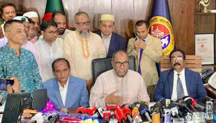 প্রশাসকের দায়িত্ব নিয়ে কাইয়ুম বললেন, ‘সবাইকে নিয়ে একটি সুন্দর নগর গড়তে চাই’