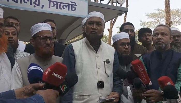 রিটার্নিং কর্মকর্তার কাছে আরিফের বিরুদ্ধে কেন্দ্রে প্রভাব ফেলার অভিযোগ