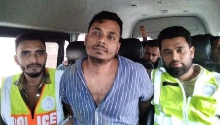 হাউজিং এস্টেটে দিনদুপুরে কর পরিদর্শকের ব্যাগ ছিনতাই, গ্রেপ্তার ১