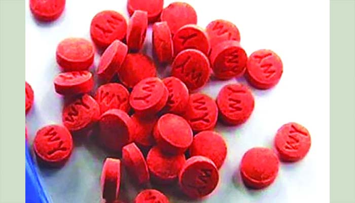 হাত বাড়ালেই মিলছে ইয়াবা