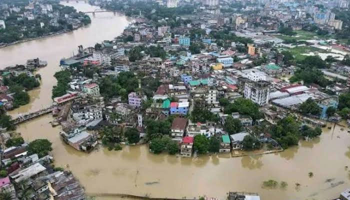 ভারতে অতিভারী বৃষ্টি, বন্যার শঙ্কা সিলেটে