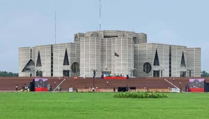 অন্তর্বর্তী সরকারের ১৩৩ অধ্যাদেশের ২০টি বাতিলের সুপারিশ