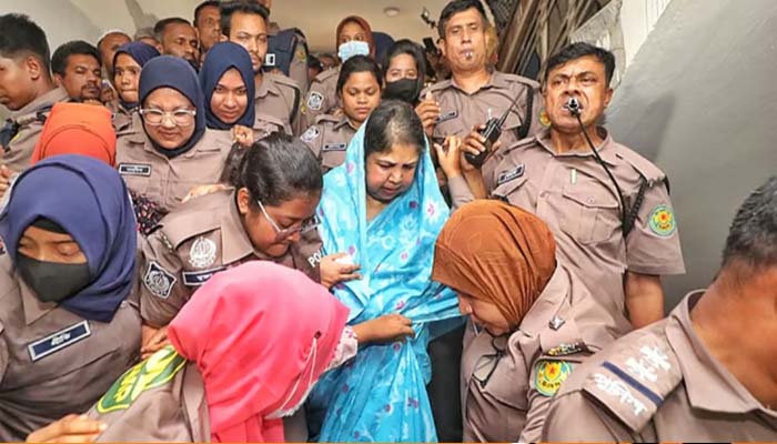 হুড়োহুড়িতে সিঁড়িতে পড়ে গেলেন শিরীন শারমিন, যা বলল পুলিশ