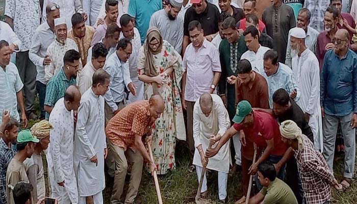 কুলাউড়ায় ২ কোটি টাকার খাল খনন প্রকল্পের উদ্বোধন