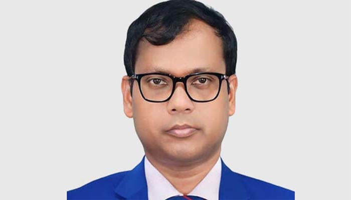 ডিসি সারওয়ার আলম: সিলেটে পাথরকাণ্ডে ইন, মাজারকাণ্ডে আউট