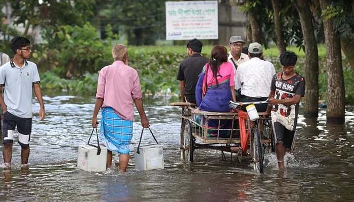 ভারি বৃষ্টি ও ঢলে সিলেটে বন্যার শঙ্কা
