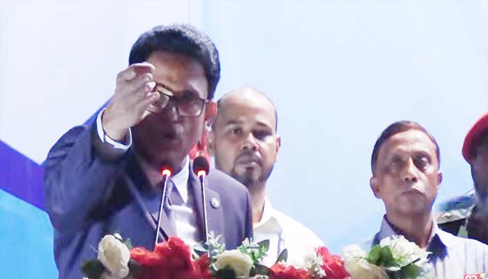সিলেটে শিক্ষামন্ত্রীর হুঁশিয়ারি: প্রশ্নপত্র ফাঁসের গুজব ছড়ালে সাইবার আইনে ব্যবস্থা