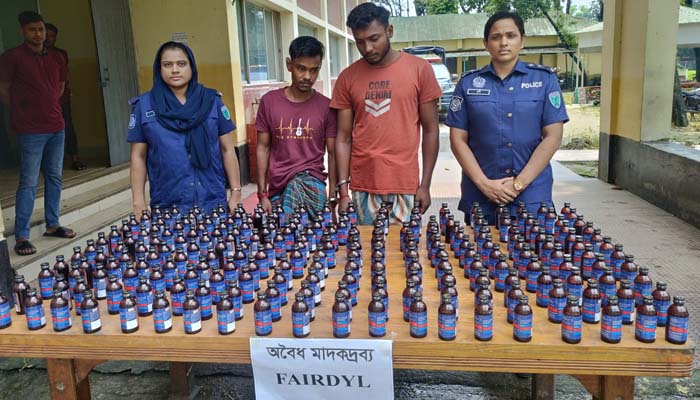 কোম্পানীগঞ্জে ২২৪ বোতল ভারতীয় ফেনসিডিলসহ আটক ২