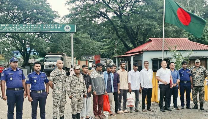 ভারতে সাজাভোগ শেষে তামাবিল দিয়ে দেশে ফিরলেন ৭ বাংলাদেশি