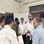 ছাদ চুইয়ে পানি, খসে পড়ছে প্লাস্টার—মৌলভীবাজার হাসপাতালে ডিসির আকস্মিক পরিদর্শন