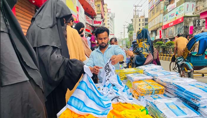 বিশ্বকাপের উন্মাদনায় সিলেট, জার্সি ও টিভি কেনার ধুম