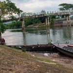 সোনাই নদীতে আইনি দুর্বলতায় পার পেয়ে যাচ্ছে বালুখেকোরা, কার্যকরের তাগিদ ‘মোবাইল কোর্ট’