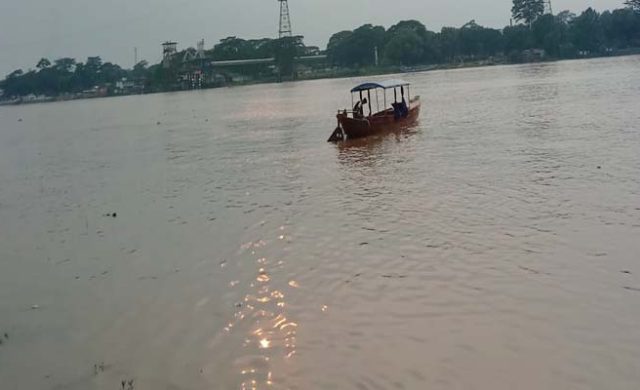 সুরমার পানি বাড়ছেই, ছাতকে নতুন করে বন্যার আশঙ্কা