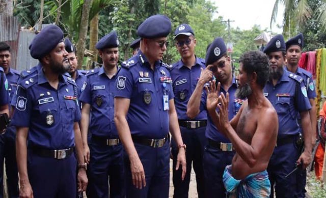 রাজনগরে বন্যার্তদের পাশে সিলেট রেঞ্জ পুলিশ, ত্রাণ বিতরণ ও মেডিকেল ক্যাম্প