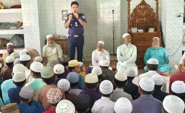মাদক ছেড়ে স্বাভাবিক জীবনে ফিরুন, পুলিশ সহযোগিতা করবে: ওসি ওমর ফারুক