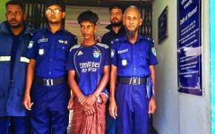 নৌকার ভেতরে তরুনীকে হেনস্থা, মাঝি গ্রেফতার
