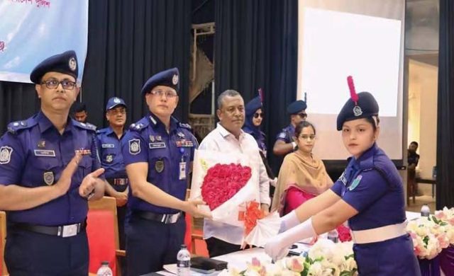 সুনামগঞ্জে আইন-শৃঙ্খলা বিষয়ে সাংবাদিকদের সঙ্গে জেলা পুলিশের মতবিনিময় সভা