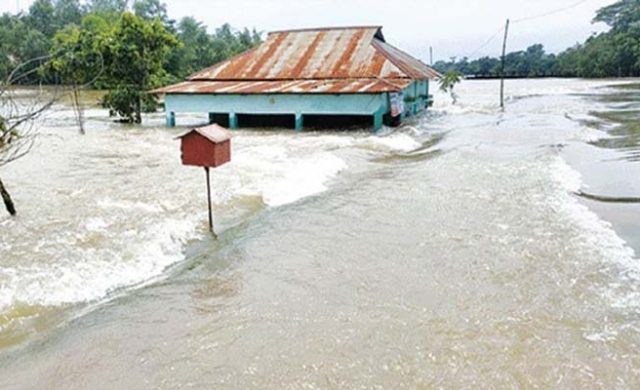 সিলেটে ধেয়ে আসছে বন্যা