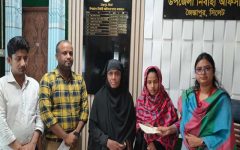জৈন্তাপুরে আহত দুই শিক্ষার্থীর পরিবারের হাতে ইউএনওর আর্থিক অনুদান