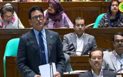 শিক্ষার্থীদের নিয়ে মন্তব্যের জন্য সংসদে শিক্ষামন্ত্রীর দুঃখ প্রকাশ