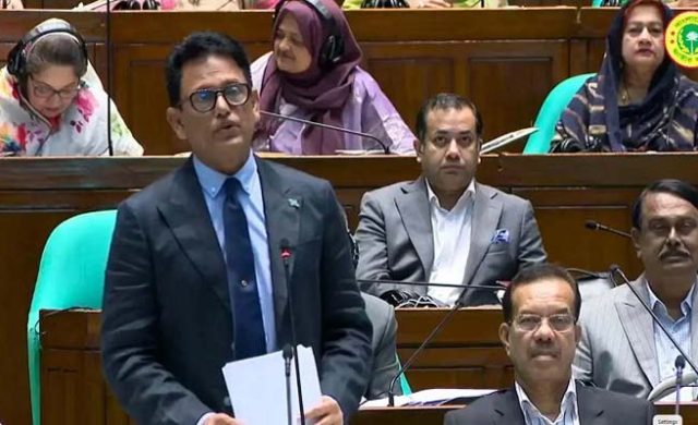 শিক্ষার্থীদের নিয়ে মন্তব্যের জন্য সংসদে শিক্ষামন্ত্রীর দুঃখ প্রকাশ