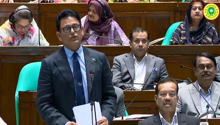 শিক্ষার্থীদের নিয়ে মন্তব্যের জন্য সংসদে শিক্ষামন্ত্রীর দুঃখ প্রকাশ
