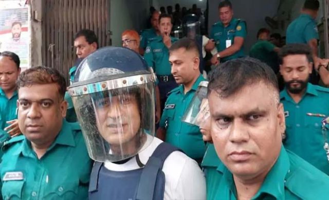 হাইকোর্টে জামিন পেলেন ব্যারিস্টার সুমন