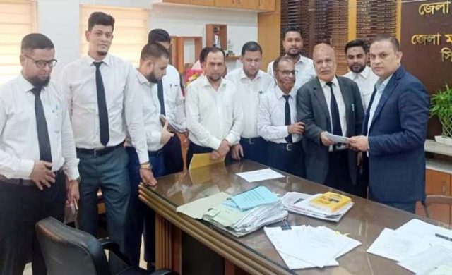 সিলেটে জামায়াত সমর্থিত ১৭ সরকারি আইনজীবীর একযোগে পদত্যাগ