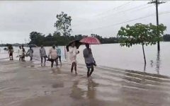 ভারী বৃষ্টি ও পাহাড়ি ঢলে সুনামগঞ্জে বন্যার আশঙ্কা