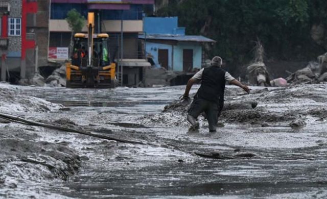 নেপালে বন্যা-ভূমিধসে মৃত্যু বেড়ে ১৬২, নিখোঁজ ৪০৩ পর্যটক